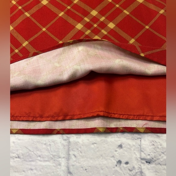 Vintage Jones New York Country Red and Gold Patterned Midi Skirt. 100% Silk! - Picture 8 of 9
